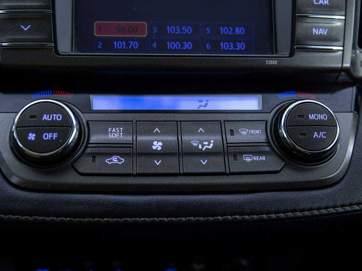 Toyota RAV4 с пробегом — 2013 год. Фото: #15