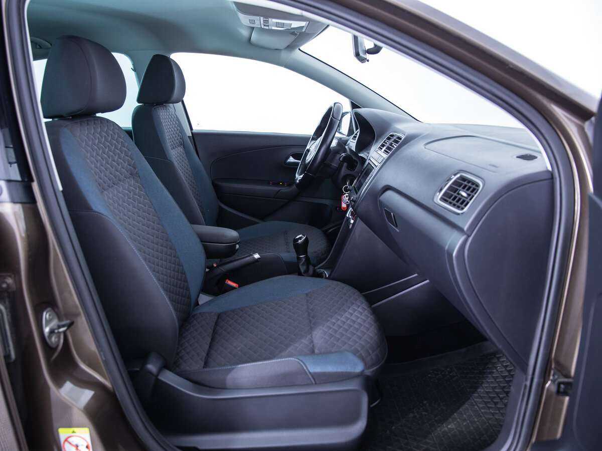 Volkswagen Polo с пробегом — 2019 год. Фото: #10