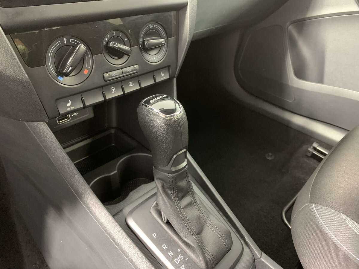 Skoda Rapid с пробегом — 2019 год. Фото: #14