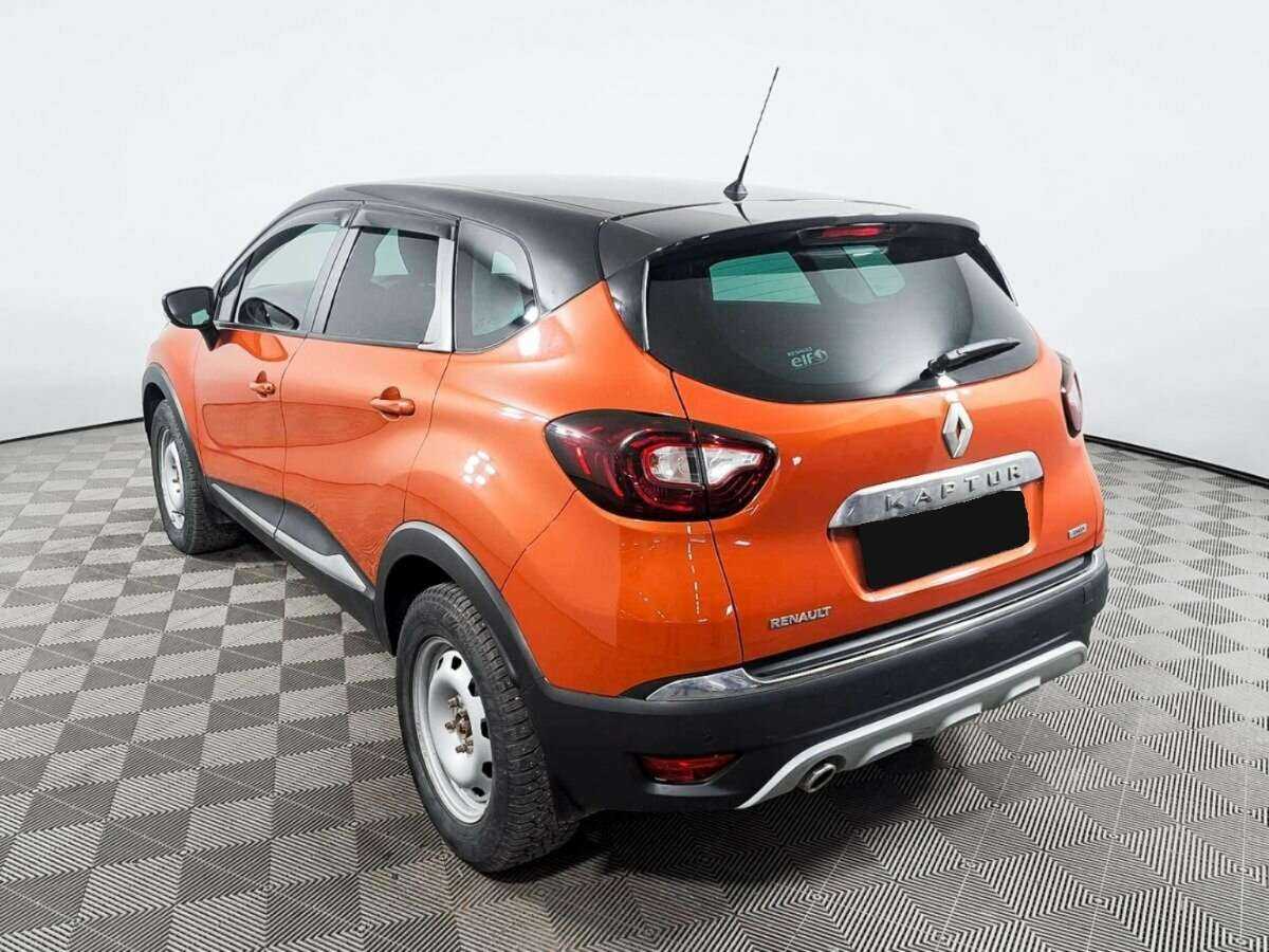 Renault Kaptur с пробегом — 2016 год. Фото: #6