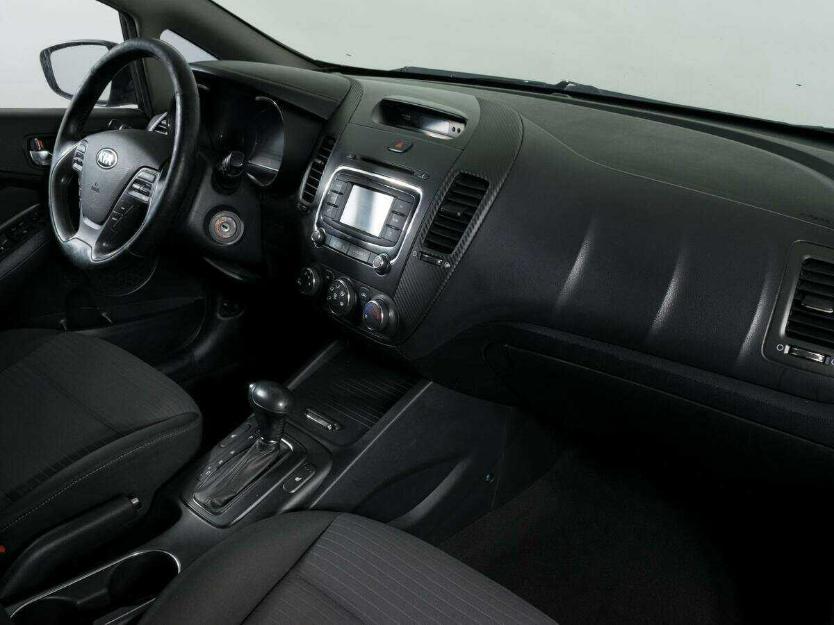 Kia Cerato с пробегом — 2014 год. Фото: #8