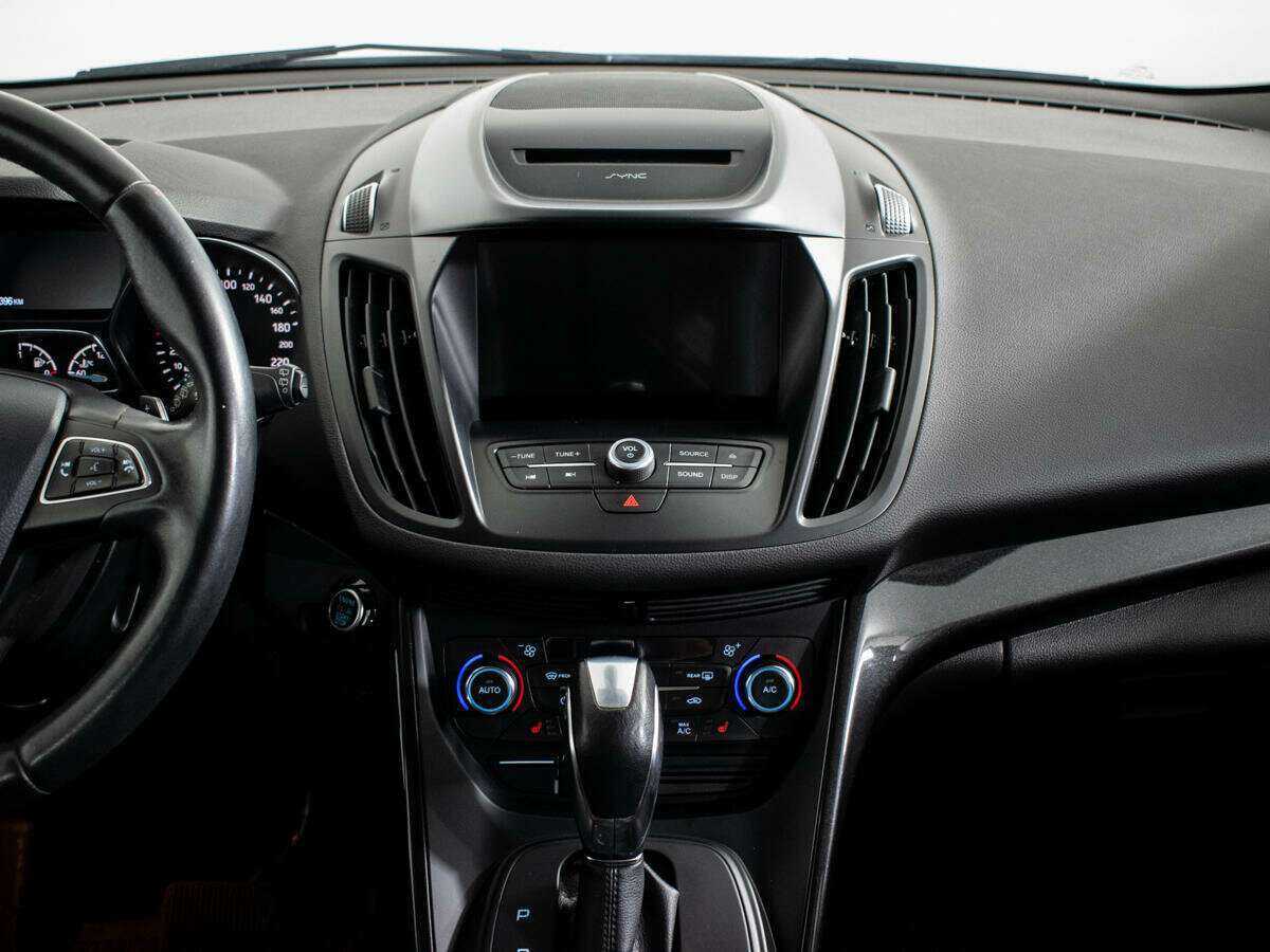 Ford Kuga с пробегом — 2017 год. Фото: #10
