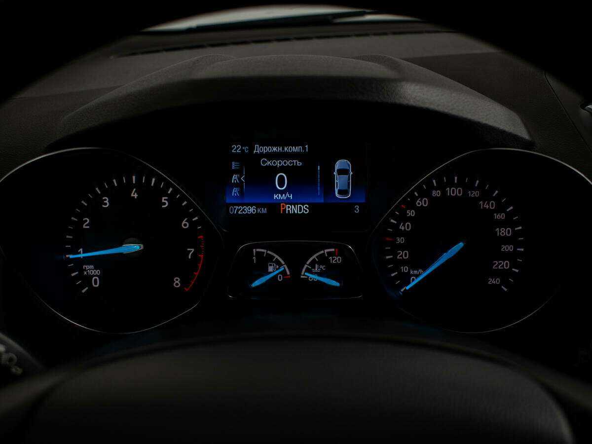 Ford Kuga с пробегом — 2017 год. Фото: #11