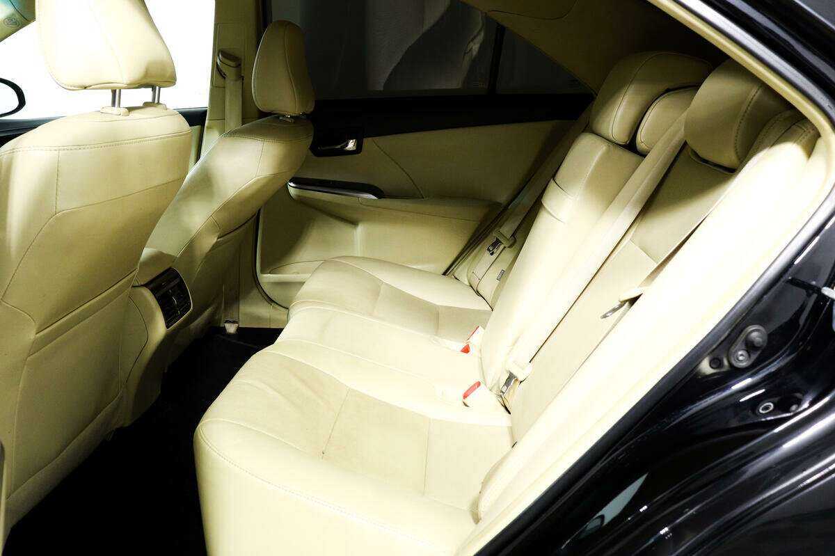 Toyota Camry с пробегом — 2017 год. Фото: #11