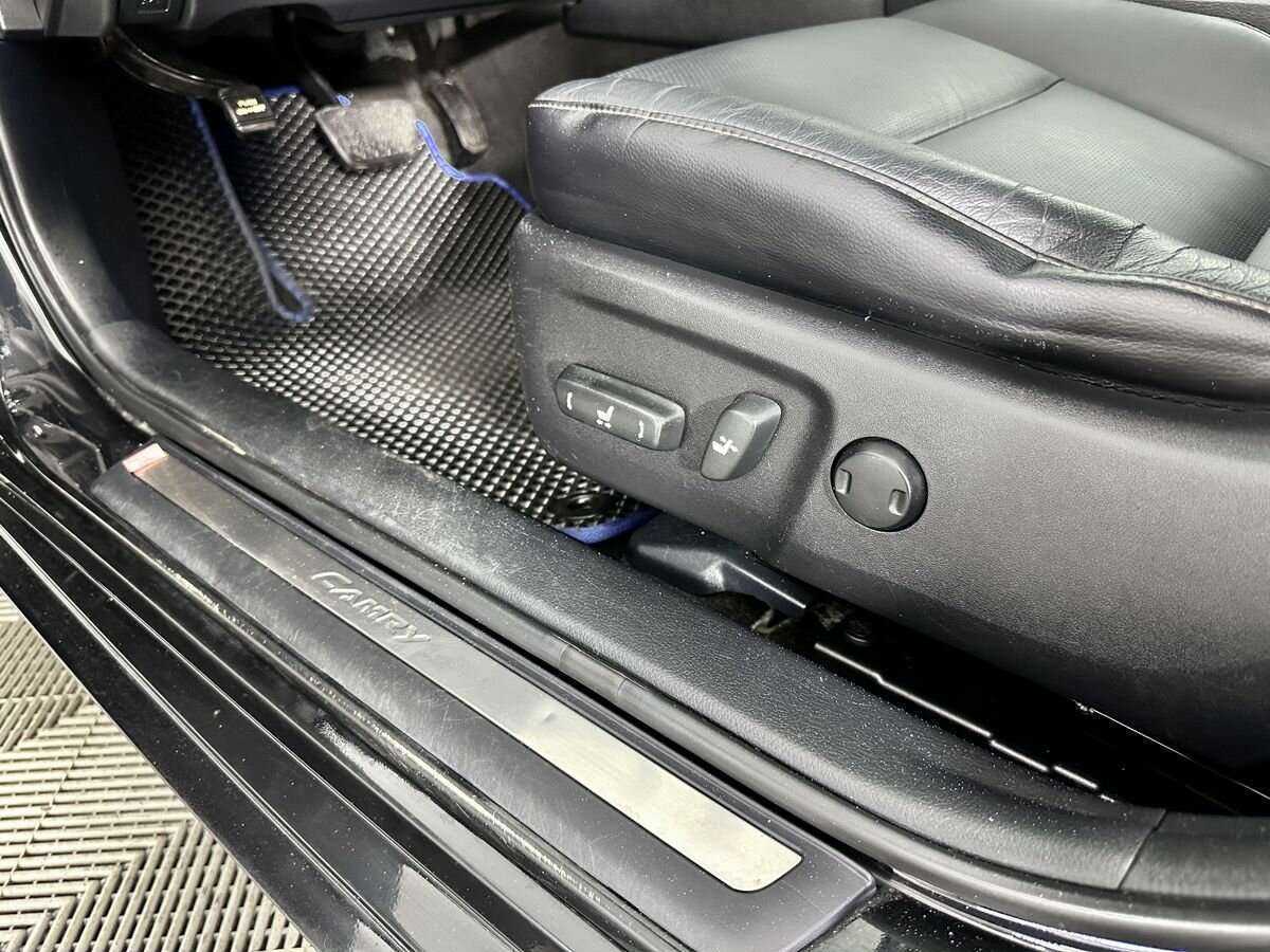 Toyota Camry с пробегом — 2016 год. Фото: #15