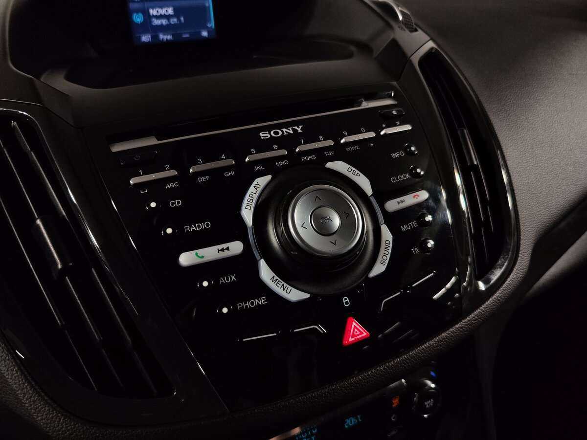 Ford Kuga с пробегом — 2015 год. Фото: #17