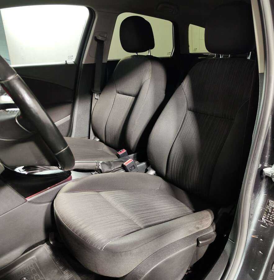 Opel Astra с пробегом — 2012 год. Фото: #7