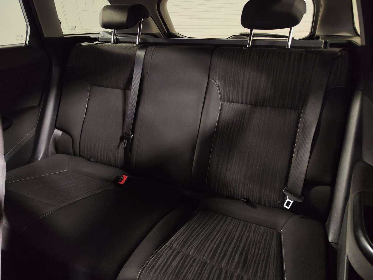 Opel Astra с пробегом — 2012 год. Фото: #12