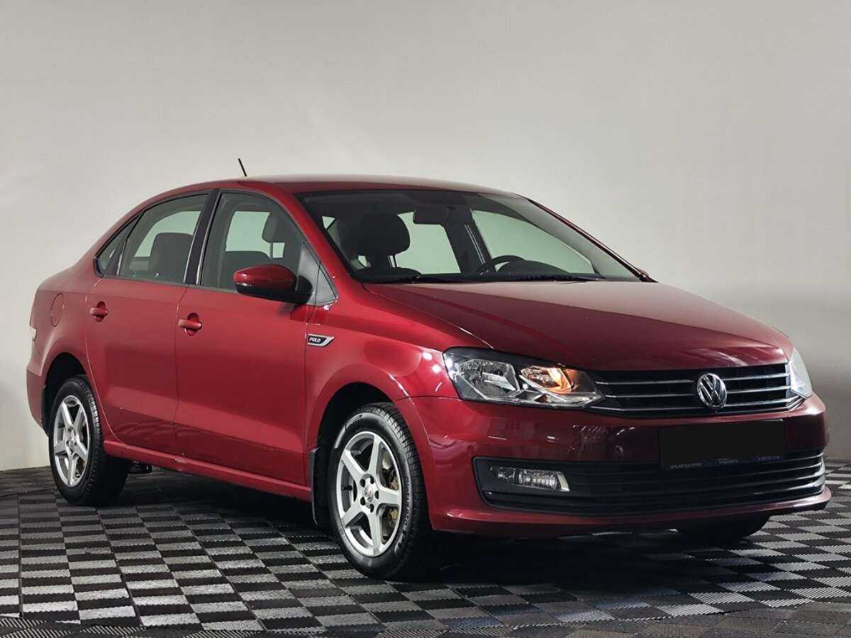 Volkswagen Polo с пробегом — 2018 год. Фото: #1