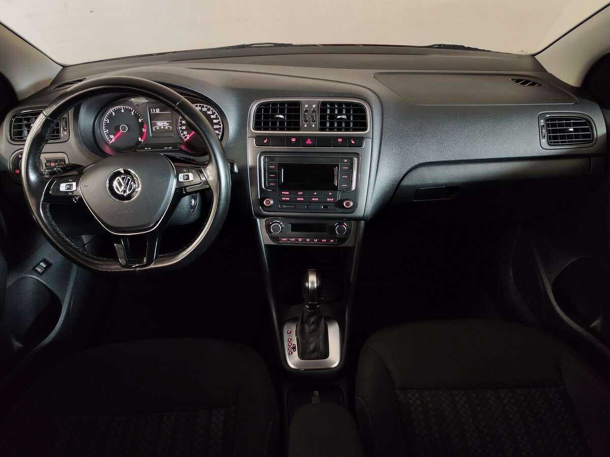 Volkswagen Polo с пробегом — 2018 год. Фото: #6