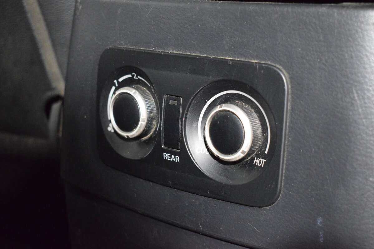 Mitsubishi Pajero с пробегом — 2014 год. Фото: #12