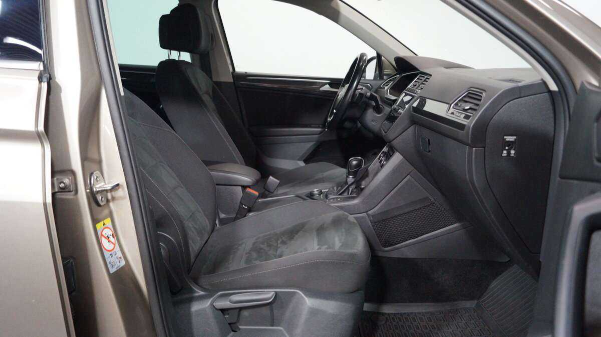 Volkswagen Tiguan с пробегом — 2018 год. Фото: #11