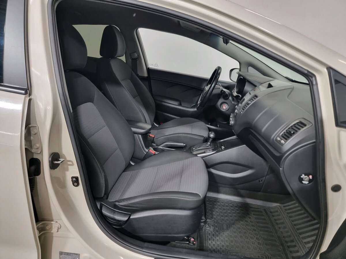 Kia Cerato с пробегом — 2014 год. Фото: #7