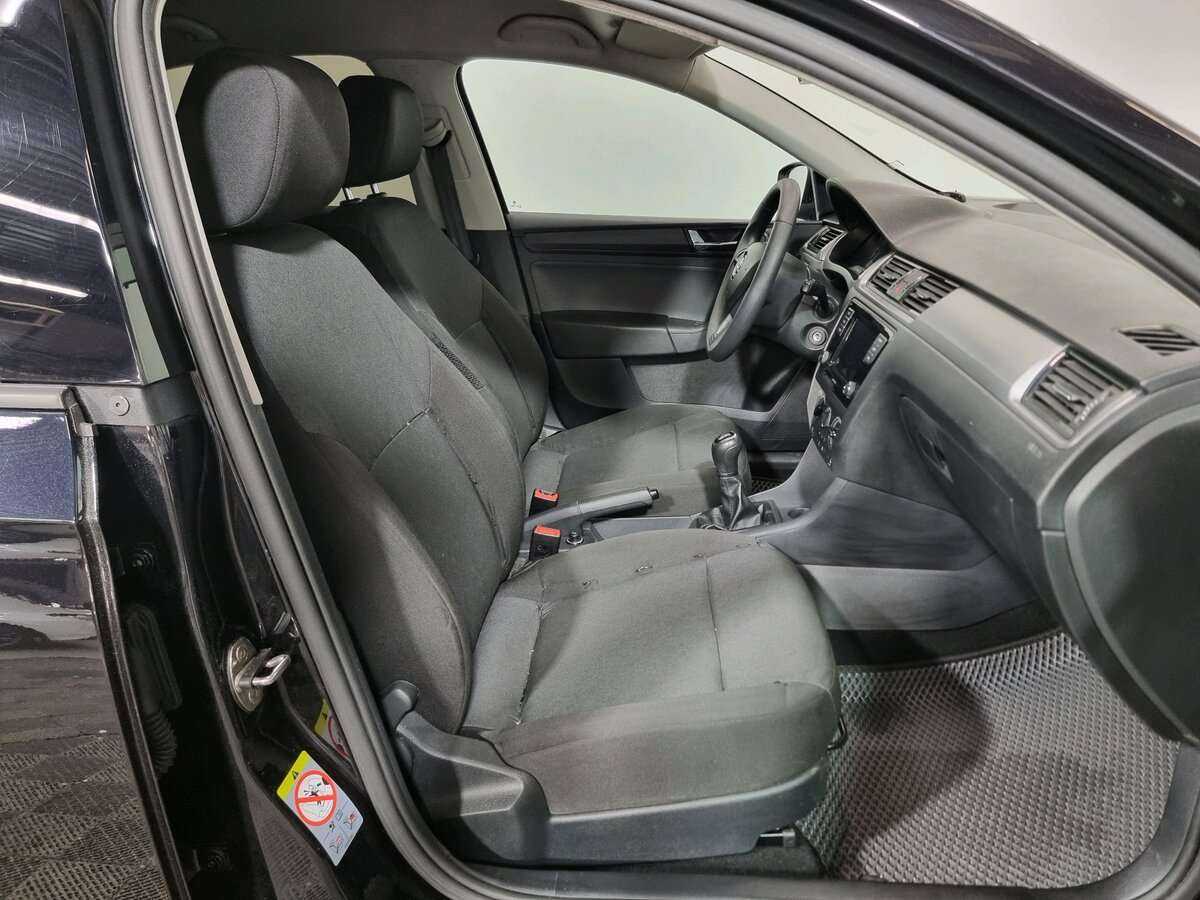 Skoda Rapid с пробегом — 2019 год. Фото: #8