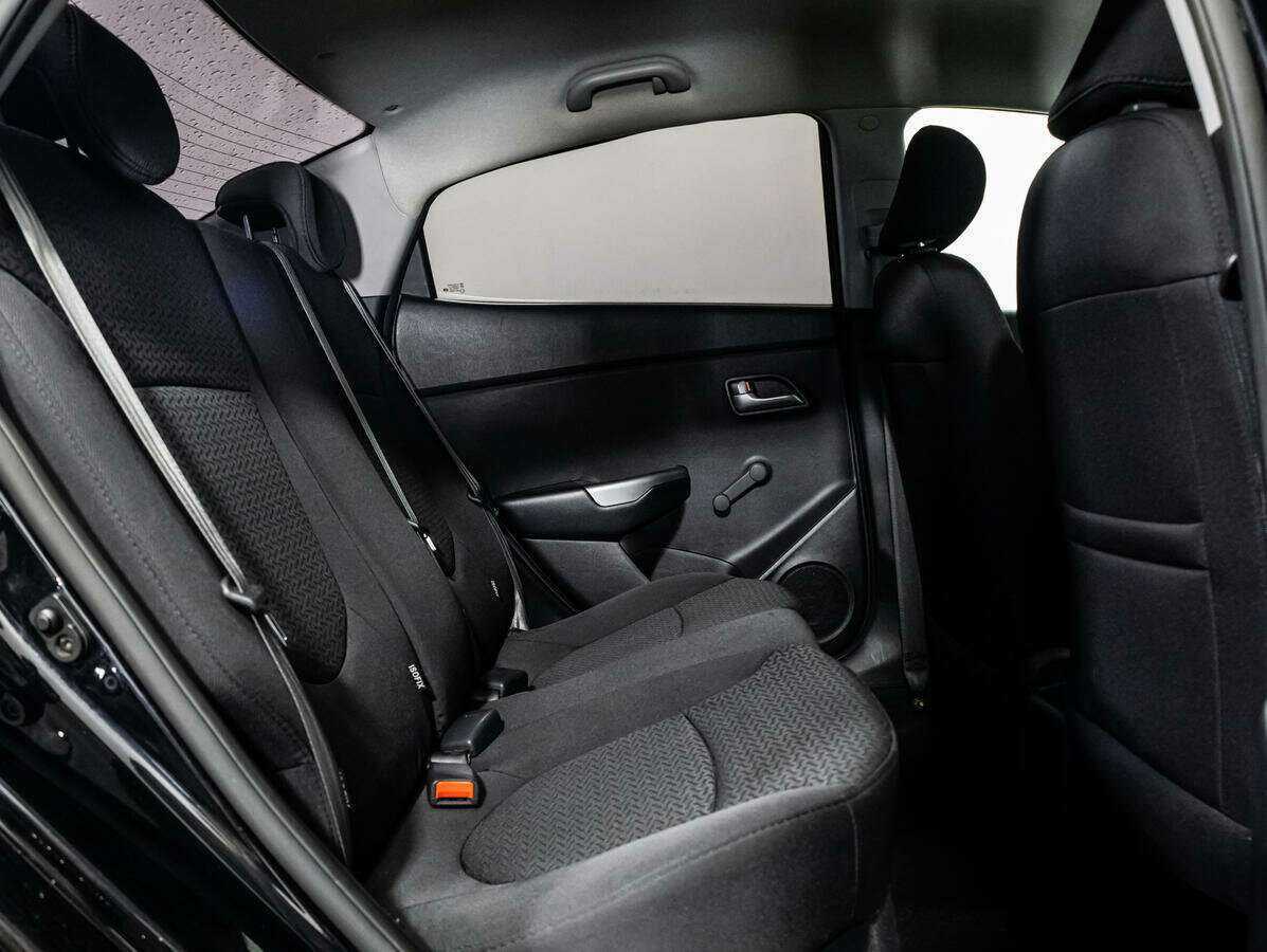 Kia Rio с пробегом — 2016 год. Фото: #9