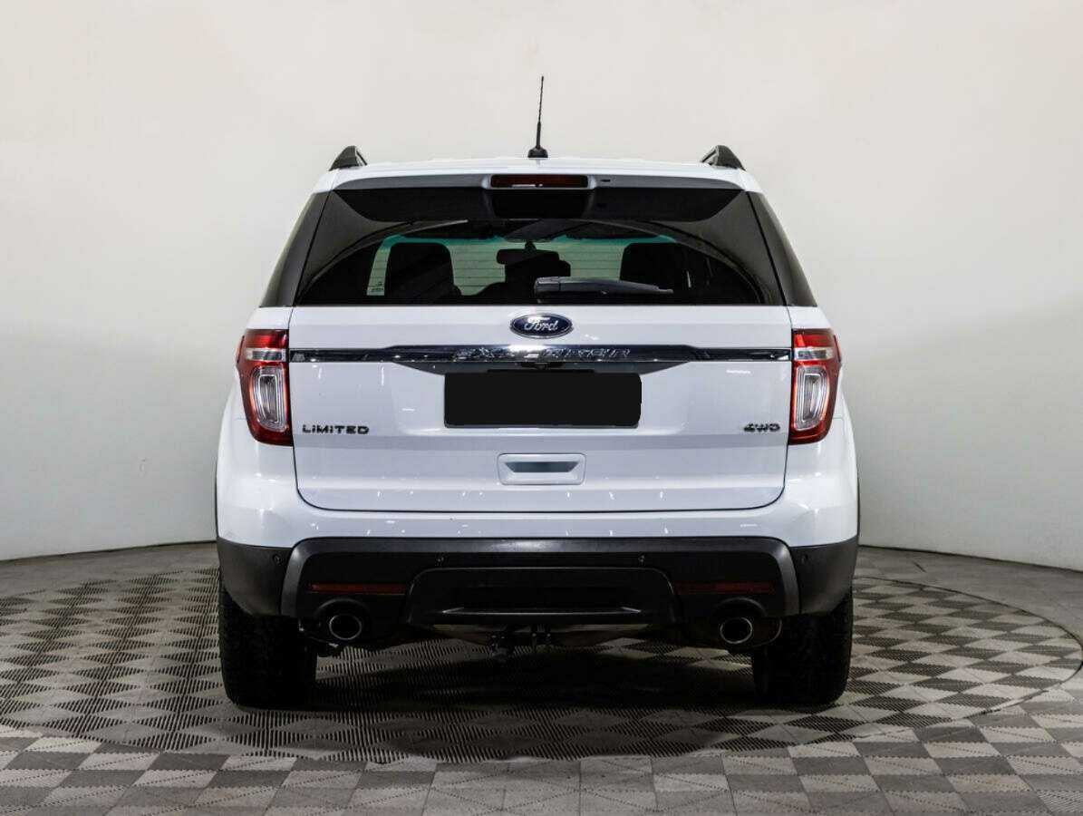 Ford Explorer с пробегом — 2014 год. Фото: #4