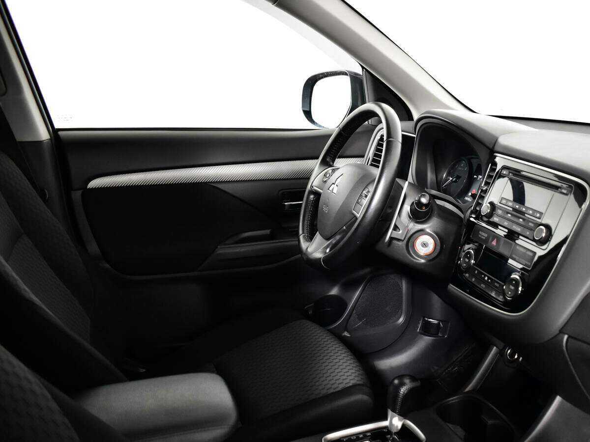 Mitsubishi Outlander с пробегом — 2013 год. Фото: #8