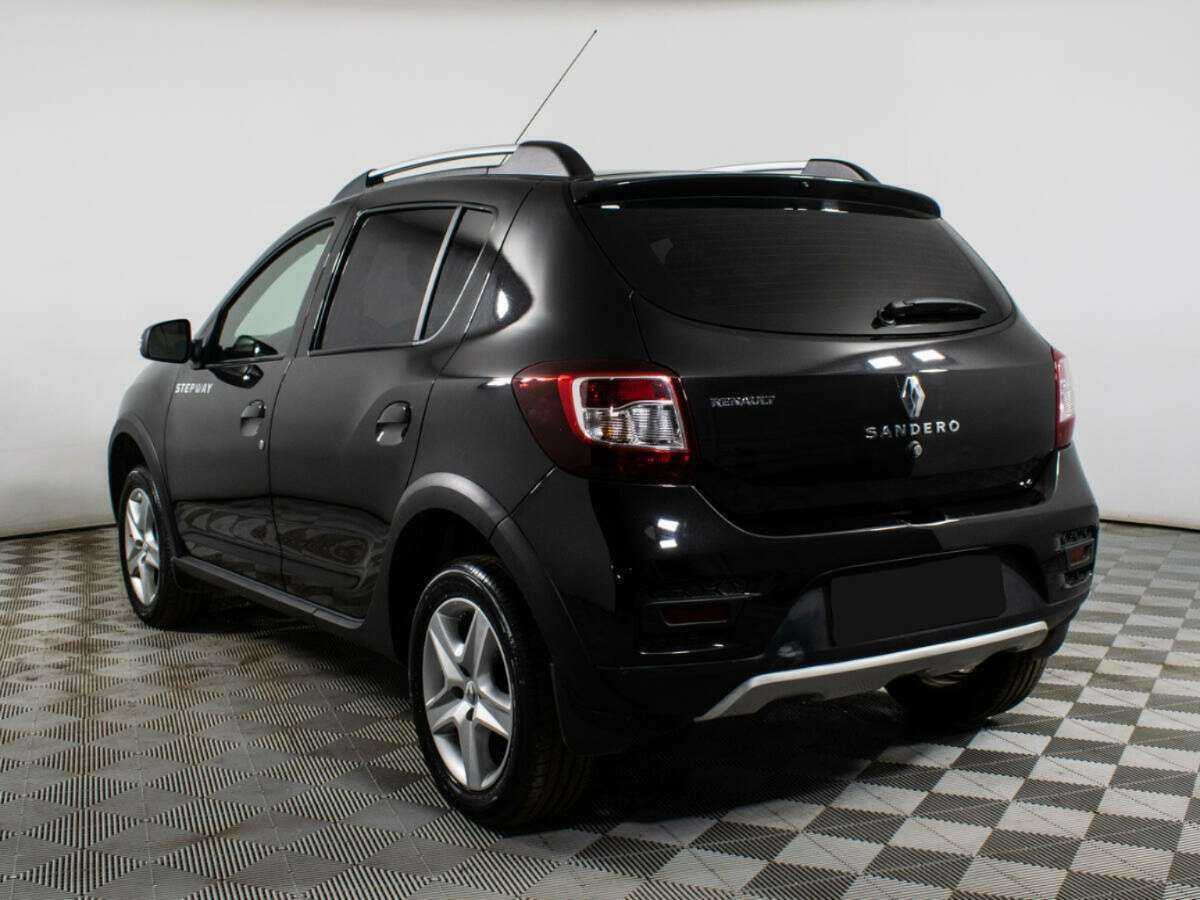 Renault Sandero с пробегом — 2017 год. Фото: #5