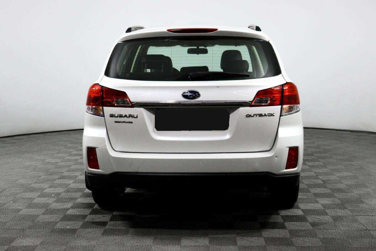 Subaru Outback с пробегом — 2012 год. Фото: #5