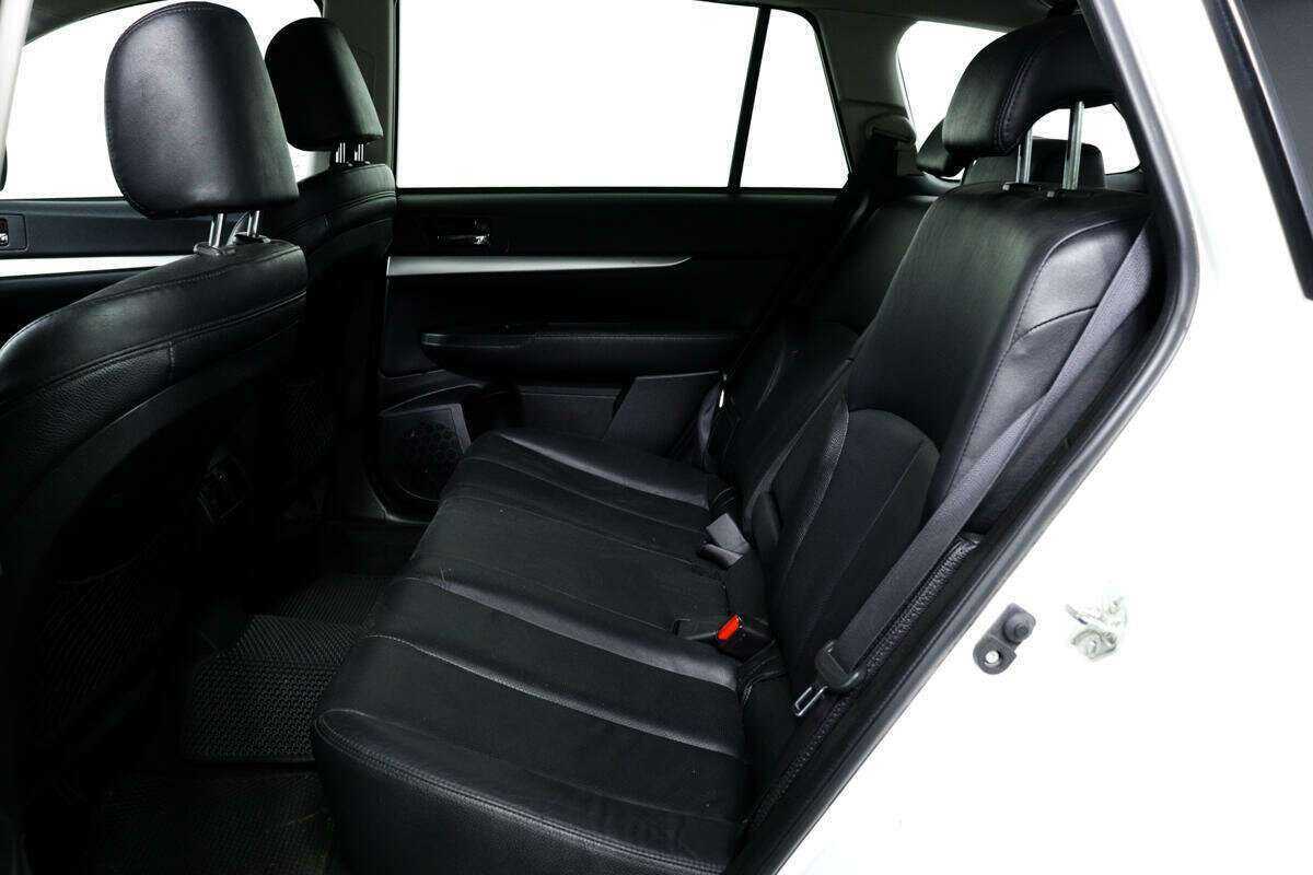 Subaru Outback с пробегом — 2012 год. Фото: #11