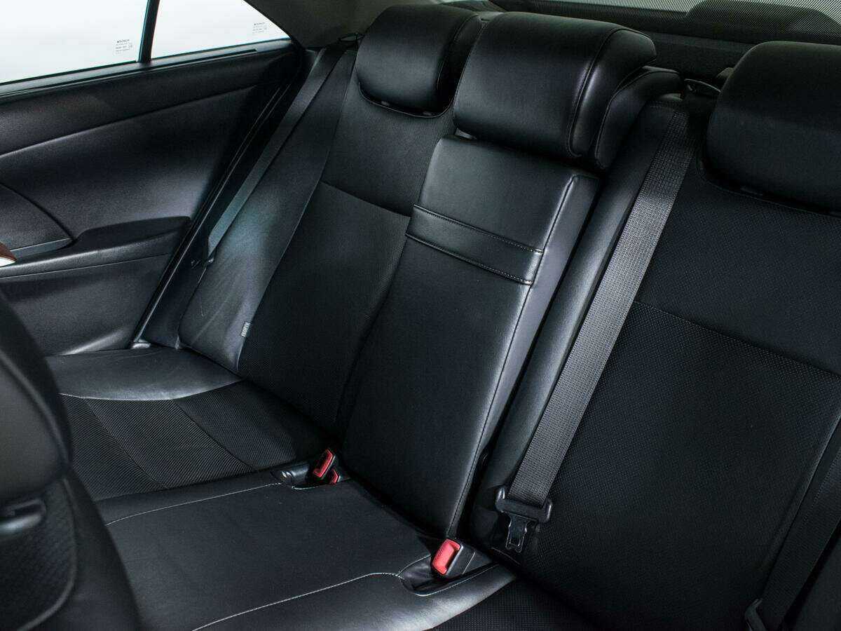 Toyota Camry с пробегом — 2012 год. Фото: #12