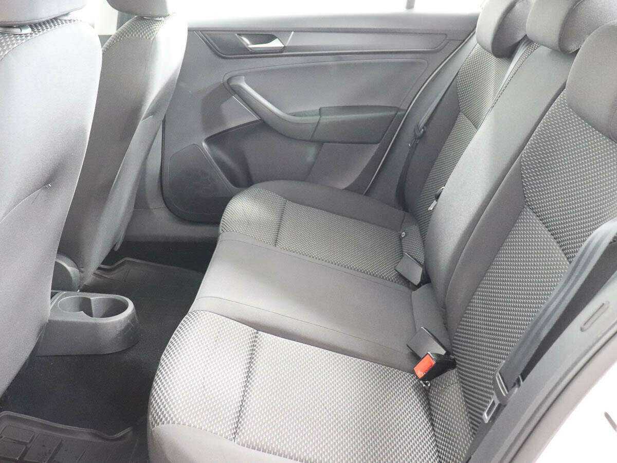 Volkswagen Polo с пробегом — 2020 год. Фото: #8