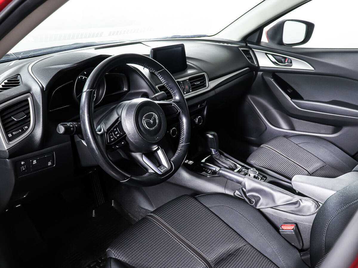 Mazda 3 с пробегом — 2018 год. Фото: #14