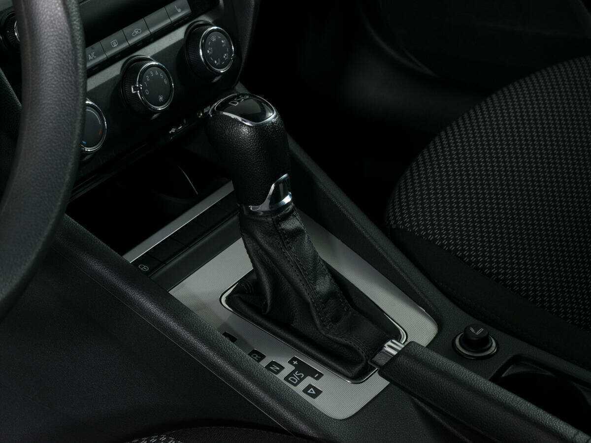 Skoda Octavia с пробегом — 2015 год. Фото: #9