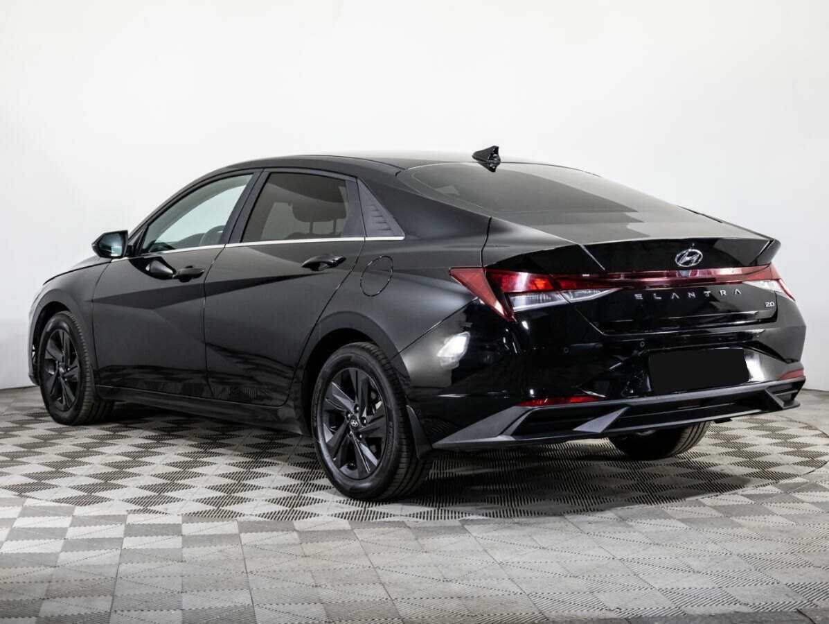 Hyundai Elantra с пробегом — 2020 год. Фото: #6