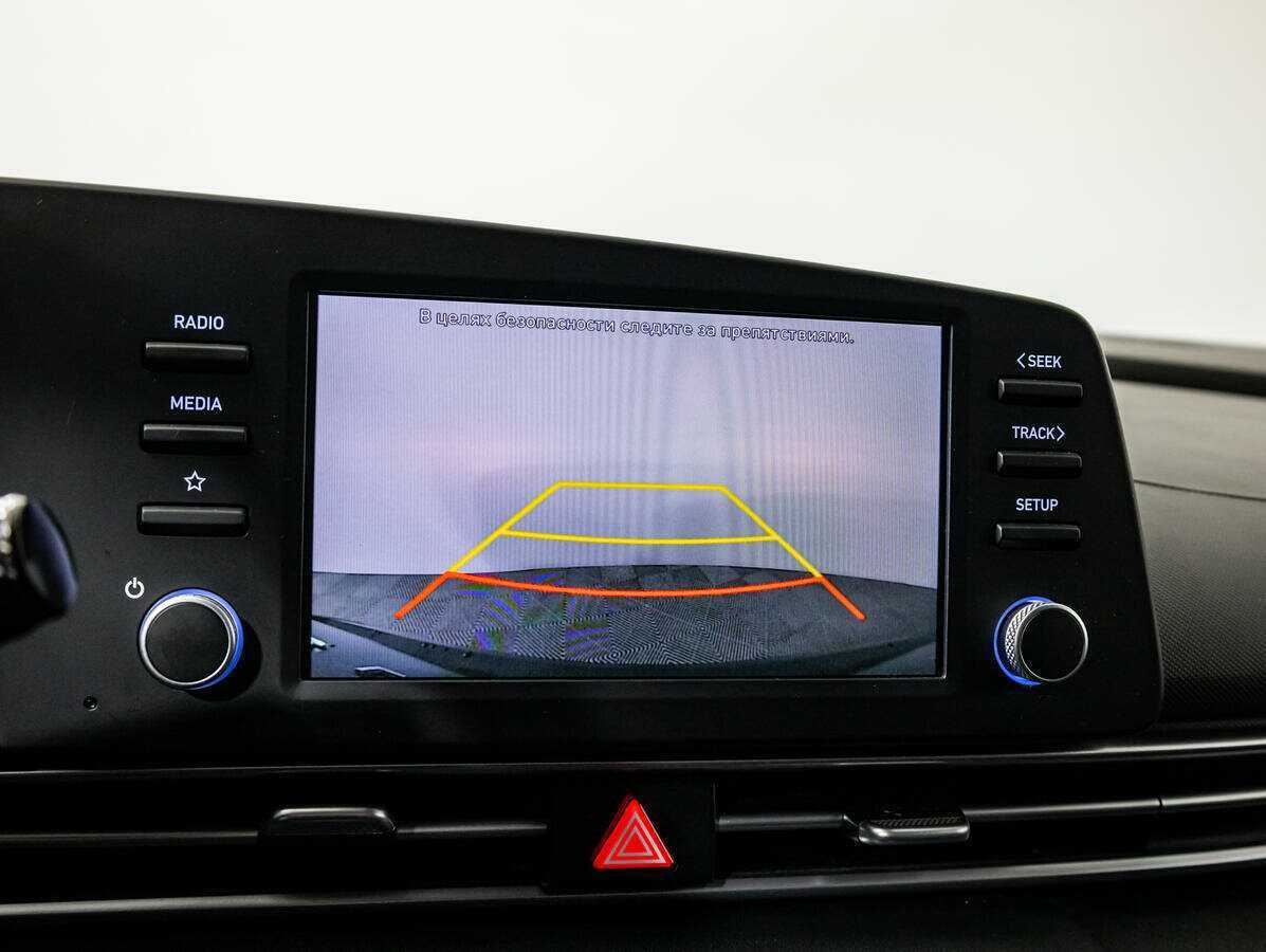 Hyundai Elantra с пробегом — 2020 год. Фото: #14