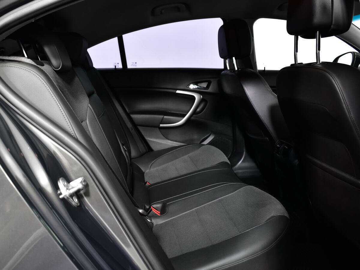 Opel Insignia с пробегом — 2013 год. Фото: #9