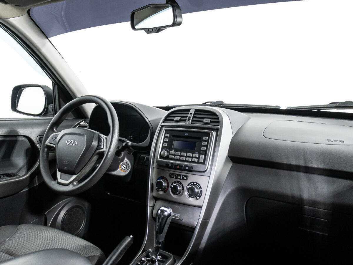 Chery Tiggo (T11) с пробегом — 2015 год. Фото: #8