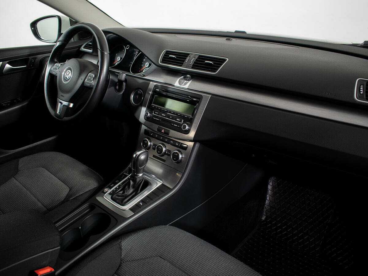 Volkswagen Passat с пробегом — 2014 год. Фото: #7
