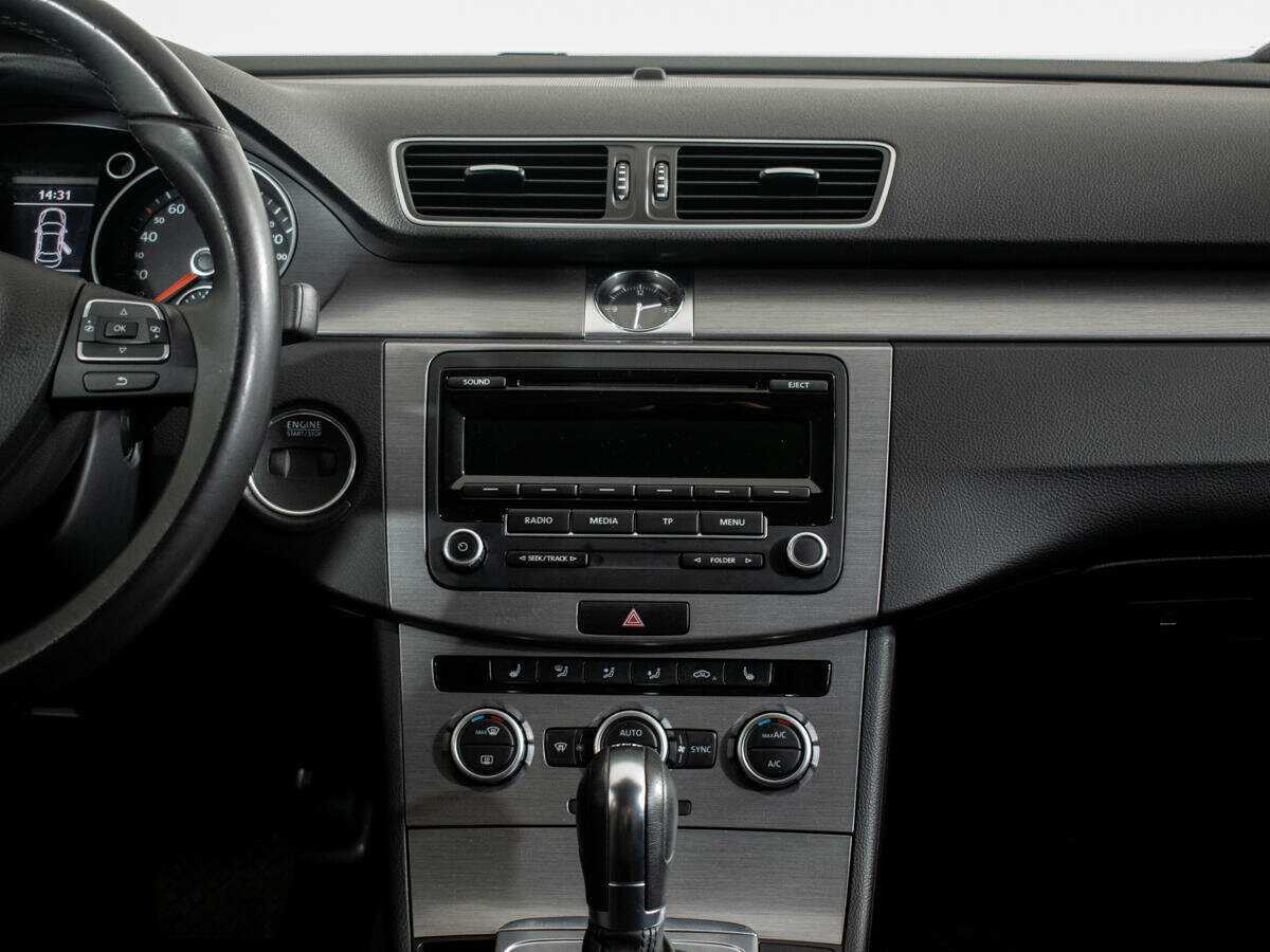 Volkswagen Passat с пробегом — 2014 год. Фото: #9