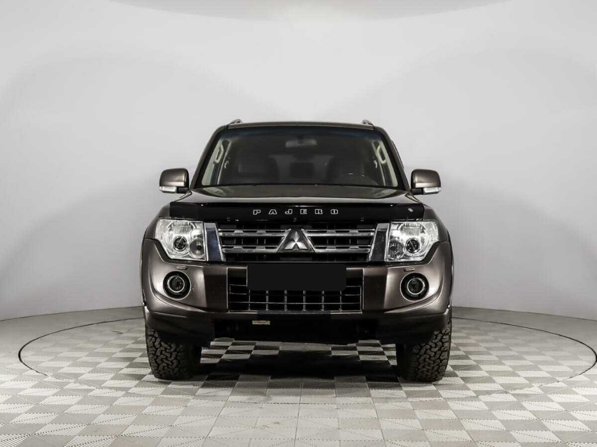 Mitsubishi Pajero с пробегом — 2013 год. Фото: #1