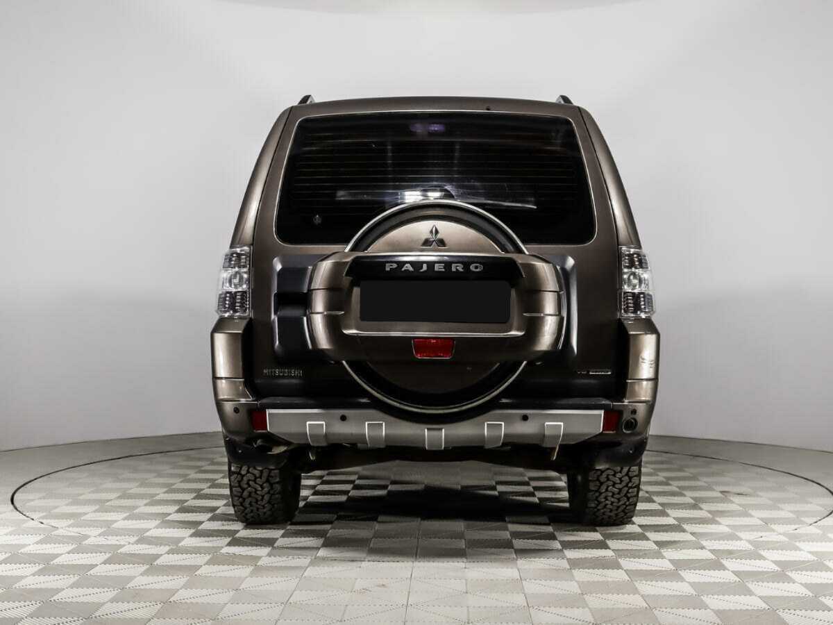 Mitsubishi Pajero с пробегом — 2013 год. Фото: #5