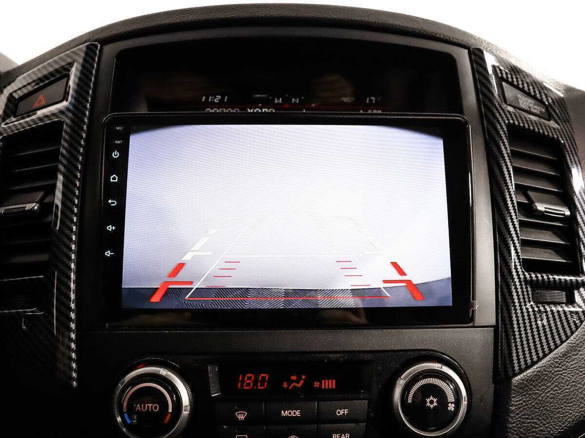 Mitsubishi Pajero с пробегом — 2013 год. Фото: #15