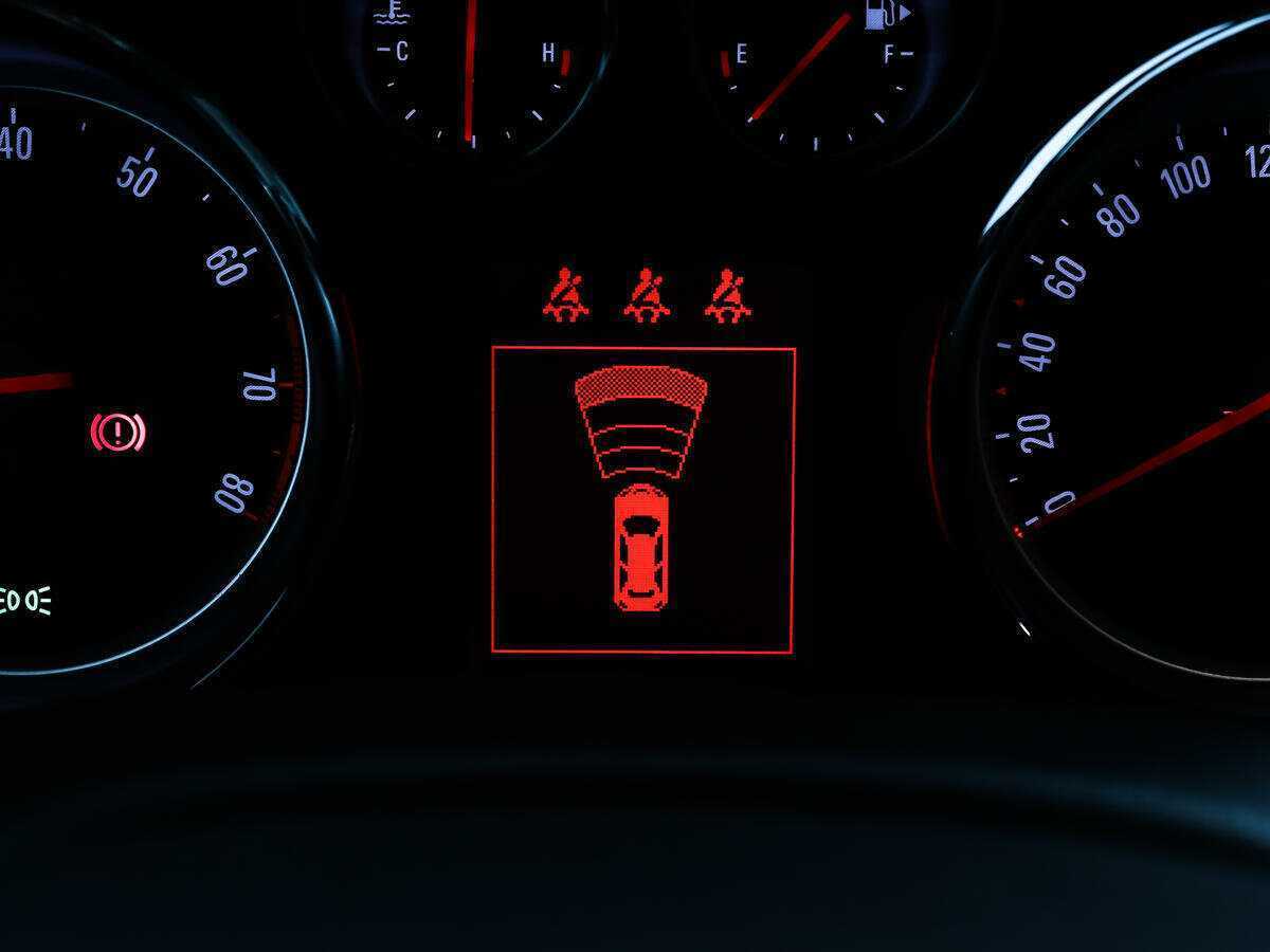 Opel Mokka с пробегом — 2013 год. Фото: #15