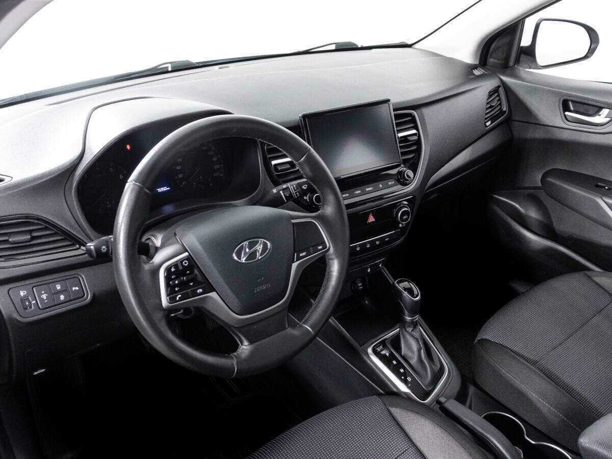 Hyundai Solaris с пробегом — 2021 год. Фото: #10