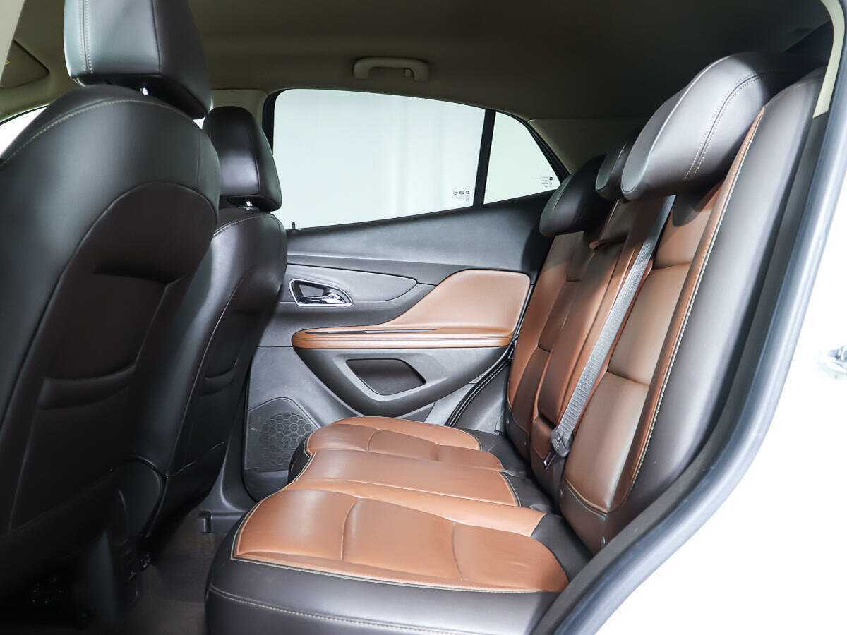 Opel Mokka с пробегом — 2012 год. Фото: #9