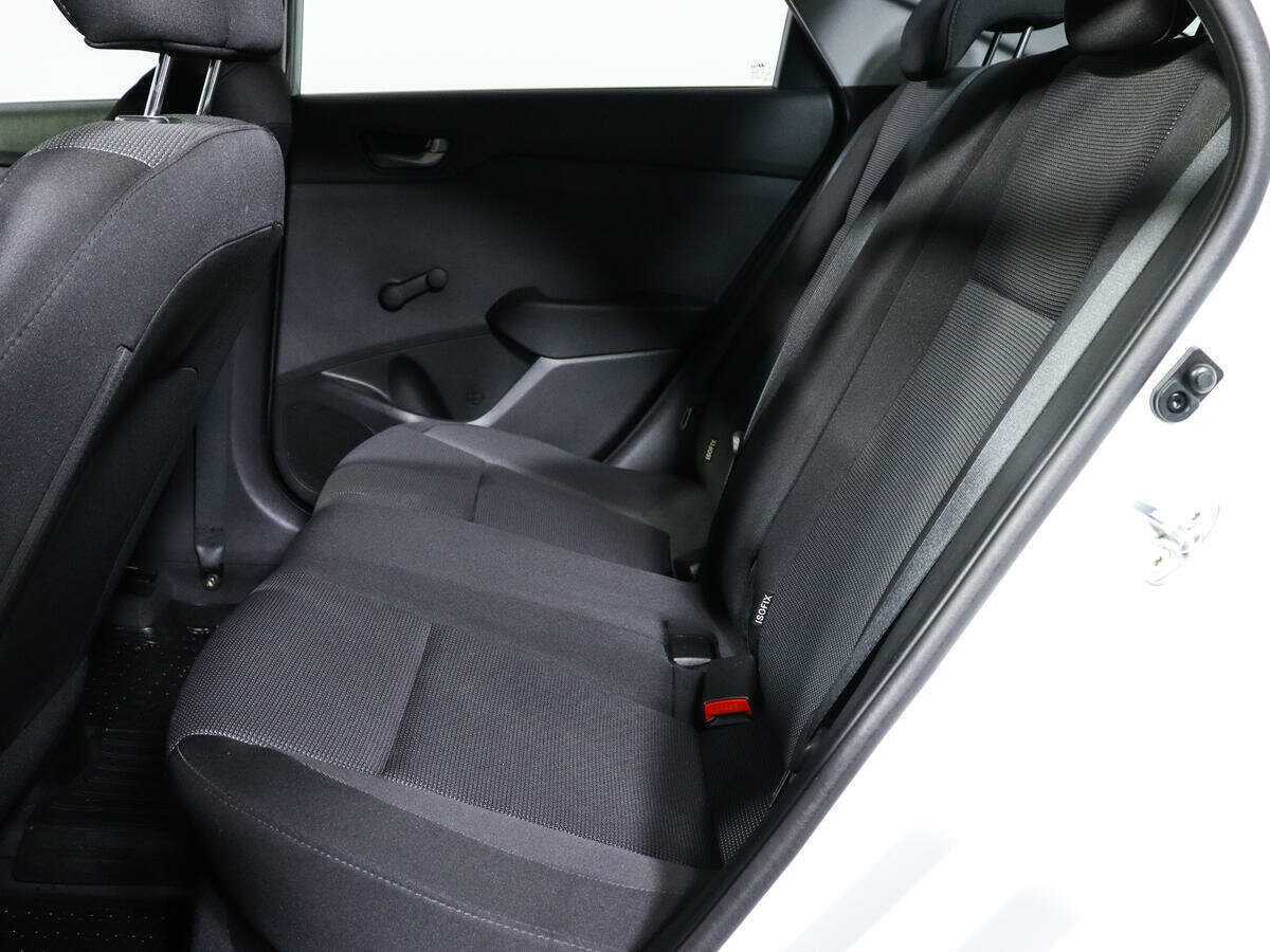 Hyundai Solaris с пробегом — 2017 год. Фото: #7