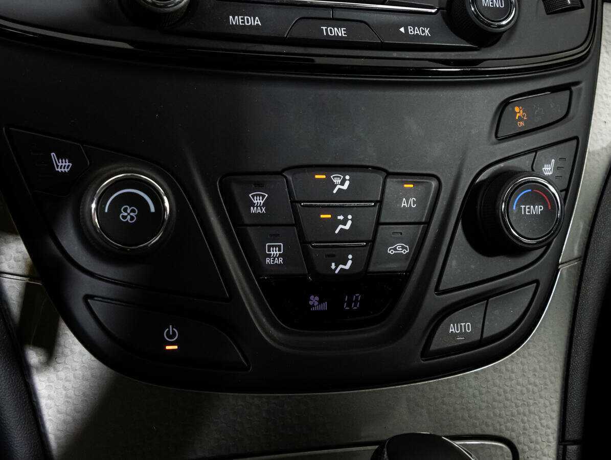 Opel Insignia с пробегом — 2014 год. Фото: #14