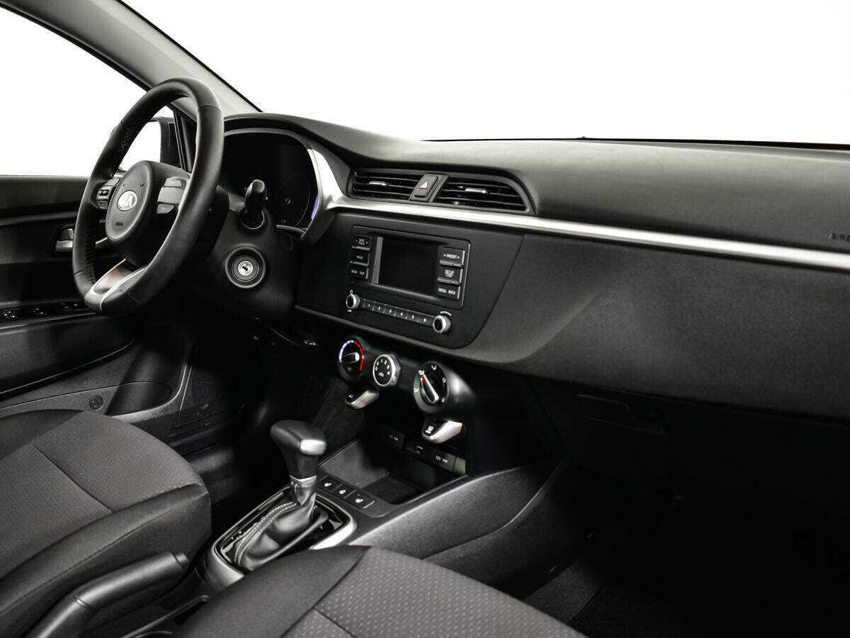 Kia Rio с пробегом — 2020 год. Фото: #8