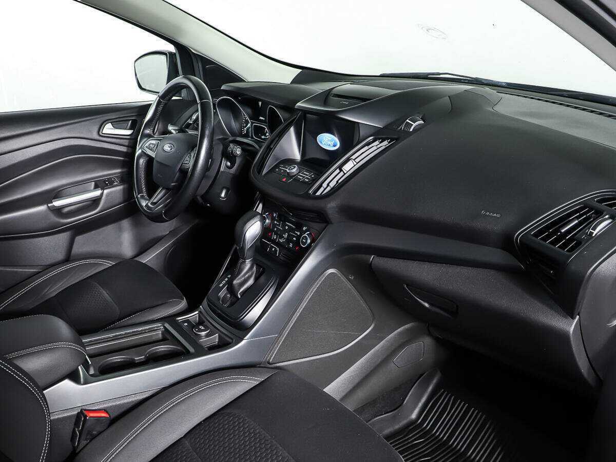 Ford Kuga с пробегом — 2017 год. Фото: #8