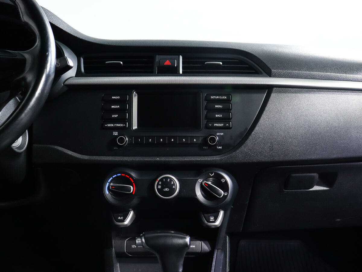 Kia Rio с пробегом — 2018 год. Фото: #10