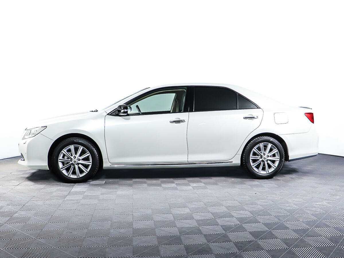 Toyota Camry с пробегом — 2014 год. Фото: #7
