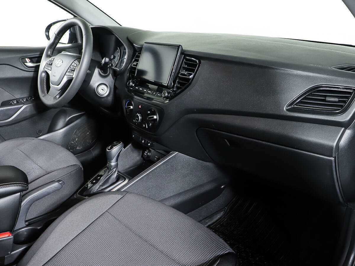 Hyundai Solaris с пробегом — 2021 год. Фото: #8