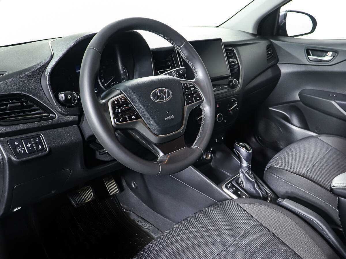 Hyundai Solaris с пробегом — 2021 год. Фото: #12