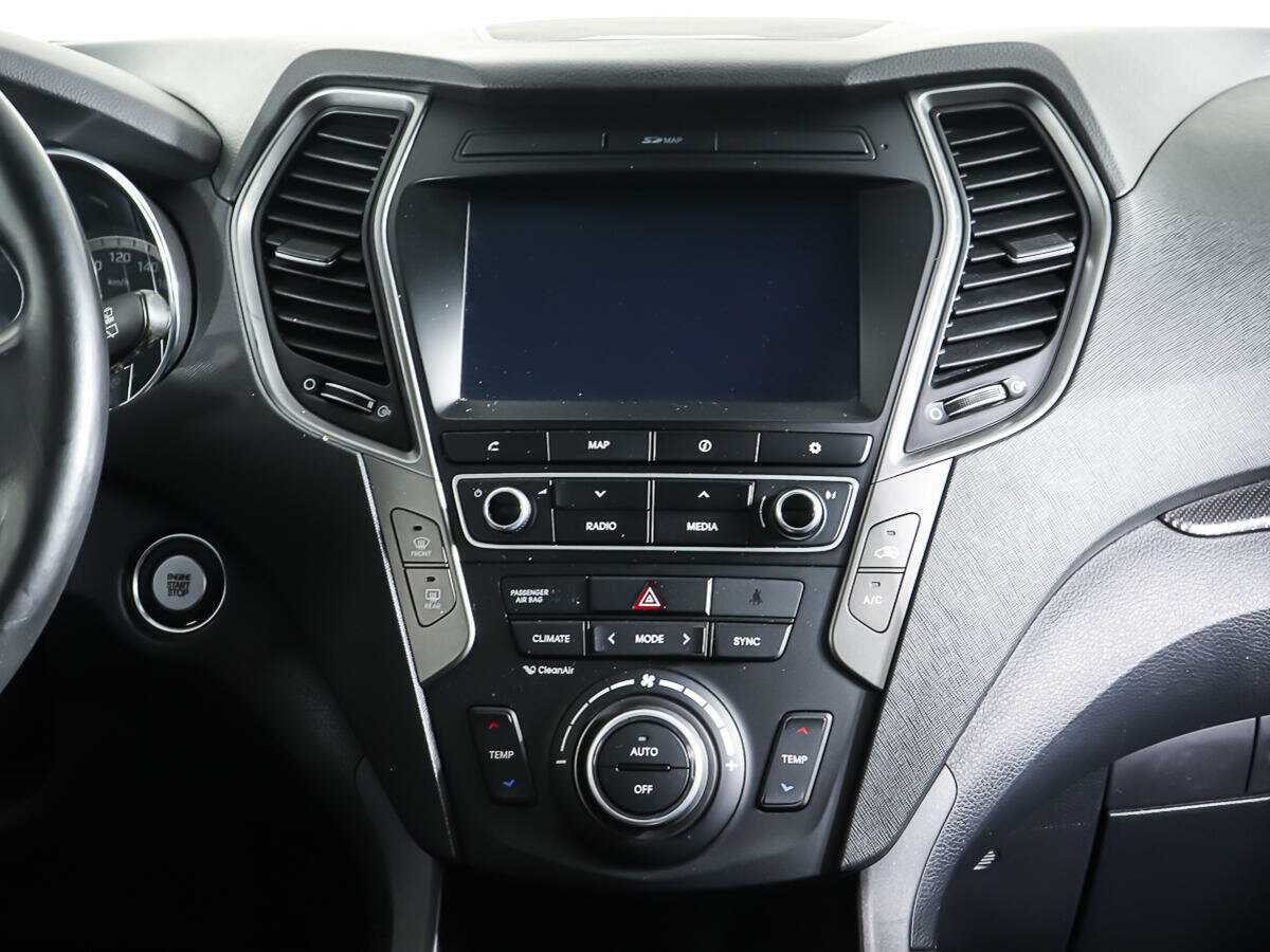 Hyundai Santa Fe с пробегом — 2016 год. Фото: #13