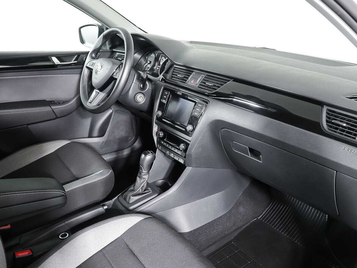 Skoda Rapid с пробегом — 2019 год. Фото: #10